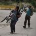 EL GANCHO. Una historia de vaqueros en bicicleta.